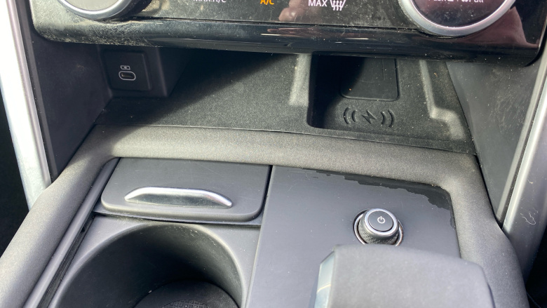 Land Rover Discovery 3.0 D250 R-Dynamic SE 5dr Auto Diesel Station Wagon